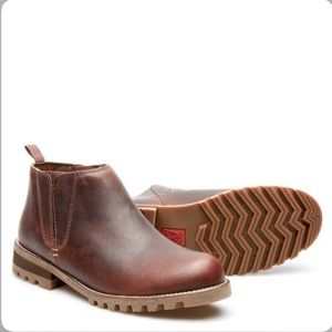 Kodiak Peyto Chelsea Boot- Brand new without Box